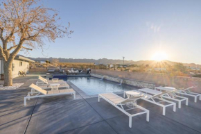 Stunning Desert Villa with Pool, Spa, Game Room And 360 degree View